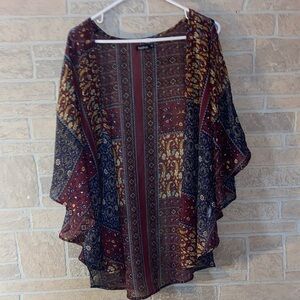 Boohoo Elegant Patterned Kimono in Rich Hues